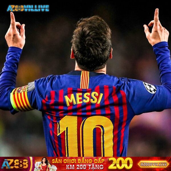 Ngày này 15 năm trước, Lionel Messi chính thức nhận quyết định khoác áo số 10 tại Barcelona. Kể từ đó cái tên LM10 luôn…