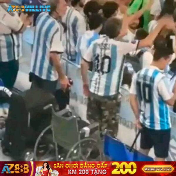 Ngẫm lại bàn thắng của Messi vào lưới Mexico khiến một người khuyết tật phải đứng dậy ăn mừng ????