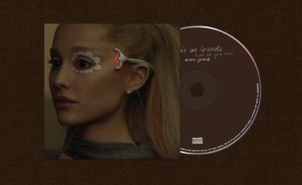 ???? 20,000 copies are available of the new “we can’t be friends” CD, Ariana Grande has surprised signed 1,000 of them! There’s a 75% chance you will get one if you buy! https://t.co/zuDBUda9Fx… https://t.co/C9OtkIwHoI