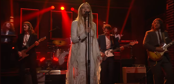 Kate Hudson Performs New Single on The Tonight Show with Joel Gottschalk on Bass