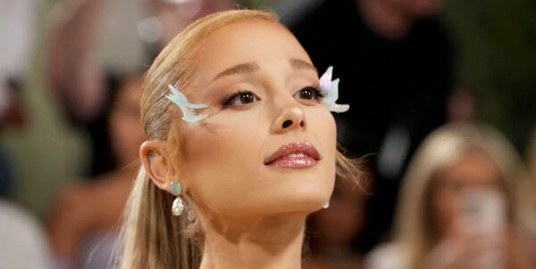 Ariana Grande reveals her makeup-free skin and we’re shocked