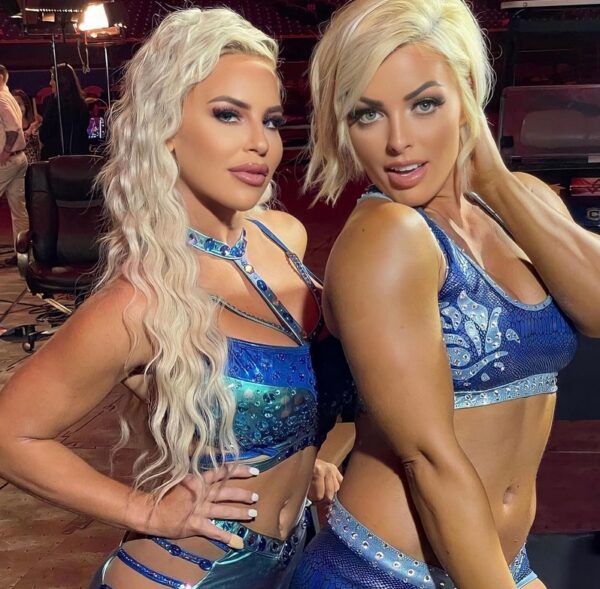 ???? Throwback alert!  #MandyRose and #DanaBrooke (TNA's Ash by Elegance)