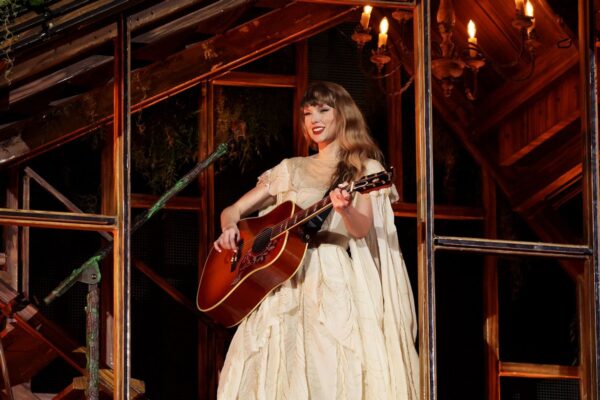 Taylor Swift is related to real-life tortured poet Emily Dickinson
