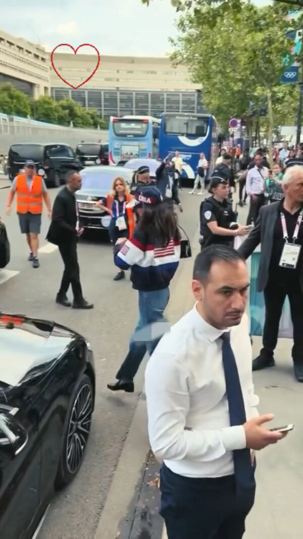 Kendall & Fai Khadra leaving Accor Arena in Paris 🥰