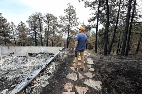 Drake family reminisces about home destroyed in Alexander Mountain Fire – Loveland Reporter-Herald