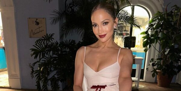 Jennifer Lopez Hints at Her Divorce with an ‘Unbothered’ Instagram Post