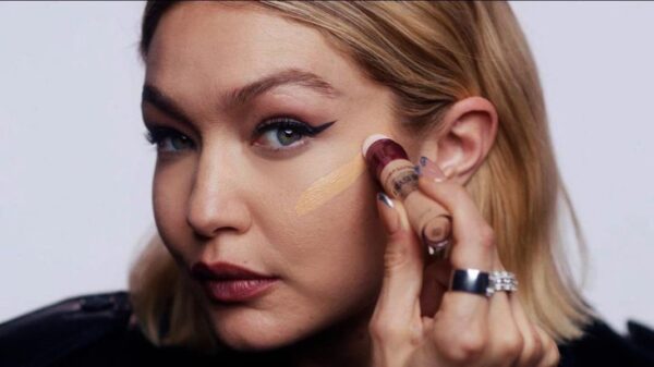 Gigi Hadid for the new campaign of Maybelline “Instant Age Rewind Eraser 🤍