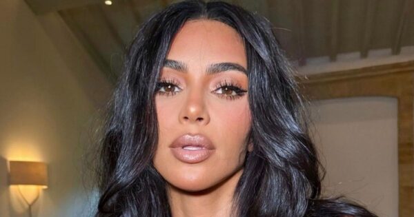 Kim Kardashian fans warn they 'know her plans' after bombshell dating confession

https://t.co/PfO1C5eo99 https://t.co/YZxxSvbyxC