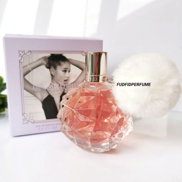 เปิดแบ่งขาย Ari edp by Ariana Grande 
หอมผลไม้ฉ่ำๆผสมกับมาร์ชเมลโล่ กลิ่นน่ารักน่าจุ๊บหอมละลายเสียอาการทั้งคนฉีดทั้งคนได้กลิ่น
2ml 160
3ml 210
5ml 260
10ml 400
#น้ำหอมแบ่งขาย #รีวิวน้ำหอม #ส่งต่อคสอ #ตลาดนัดอซท #น้ำหอมแท้แบ่งขาย #น้ำหอมแท้ #ตลาดนัดnct https://t.co/rIONCU6jdH