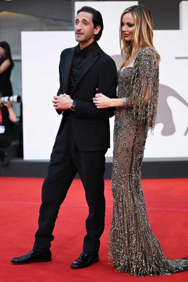 79th Venice International Film Festival: – Adrien Brody & Georgina at screening of “Blonde” – Rocio Munoz Morales at “Blonde” red carpet – Nicky Hilton is seen on Sept. 08, 2022 in NYC – Emily Ratajkowski is seen in Gramercy on Sept. 08, 2022 in New York City. https://t.co/8JiECIaSpZ